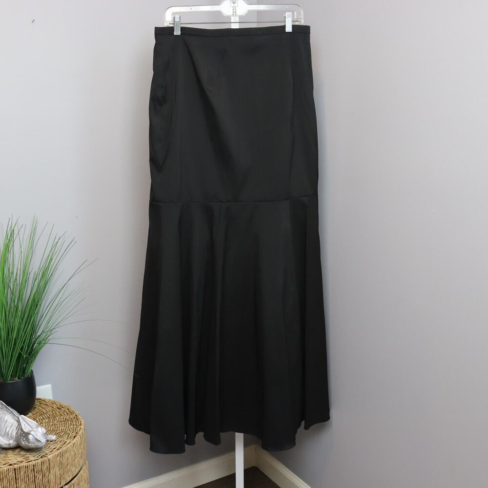 Xscape by Joanna Chen Black Satin Maxi Skirt Formal Evening Size 12 NWT